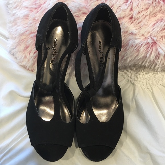 Women’s stilettos. Size 6 - Picture 5 of 7